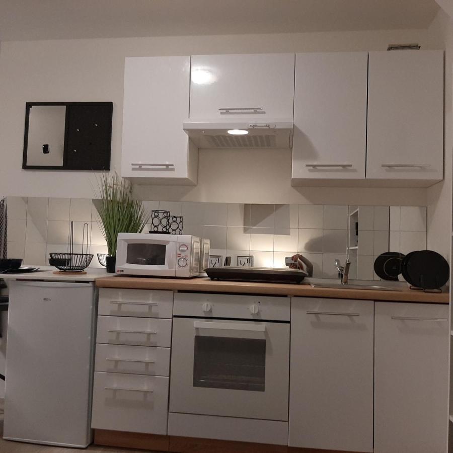 Apartment Mansarda Μαριμπόρ Εξωτερικό φωτογραφία
