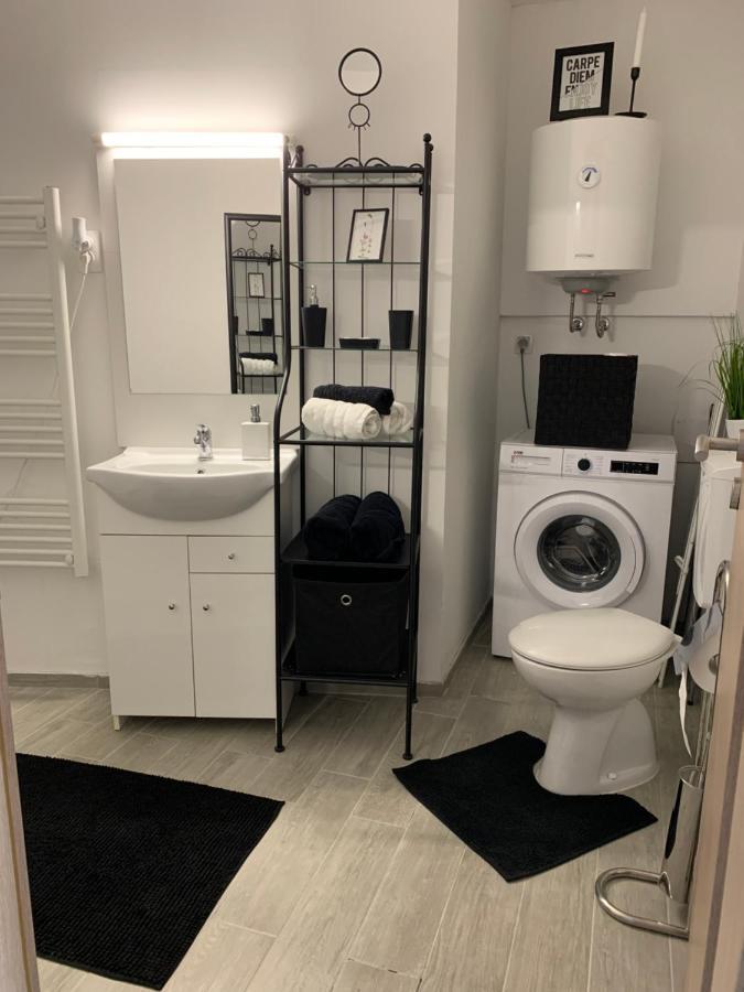 Apartment Mansarda Μαριμπόρ Εξωτερικό φωτογραφία