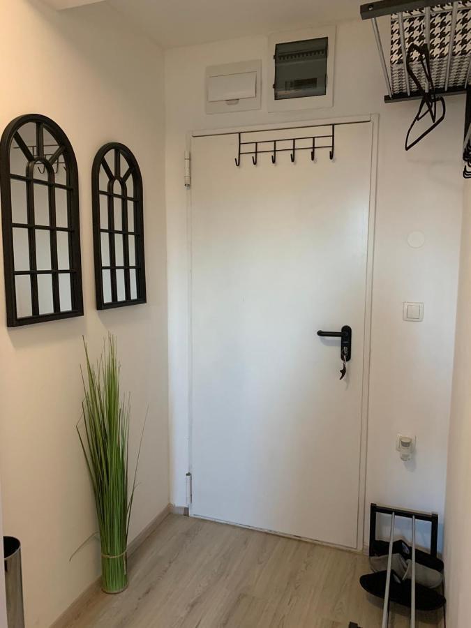 Apartment Mansarda Μαριμπόρ Εξωτερικό φωτογραφία