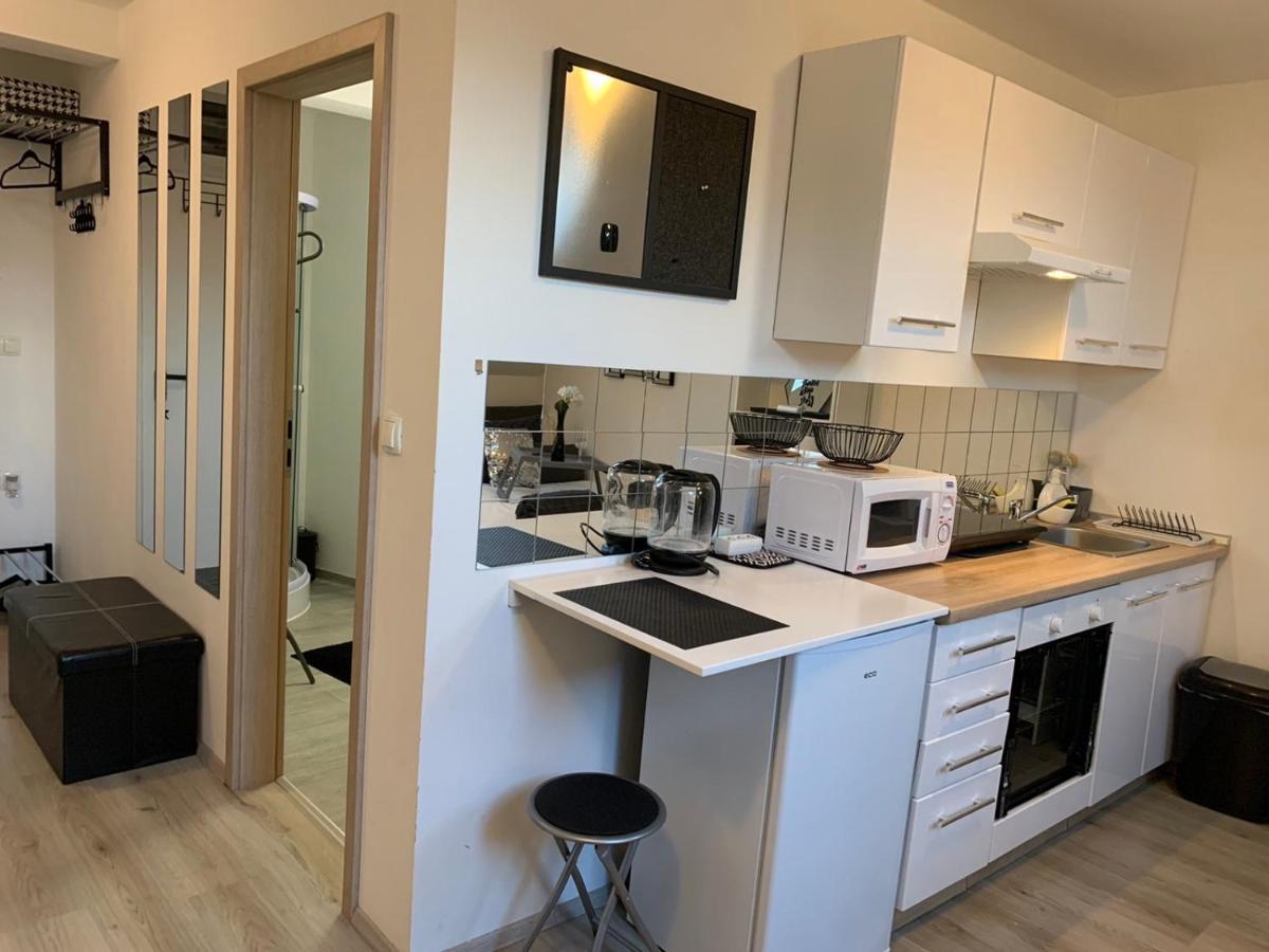 Apartment Mansarda Μαριμπόρ Εξωτερικό φωτογραφία