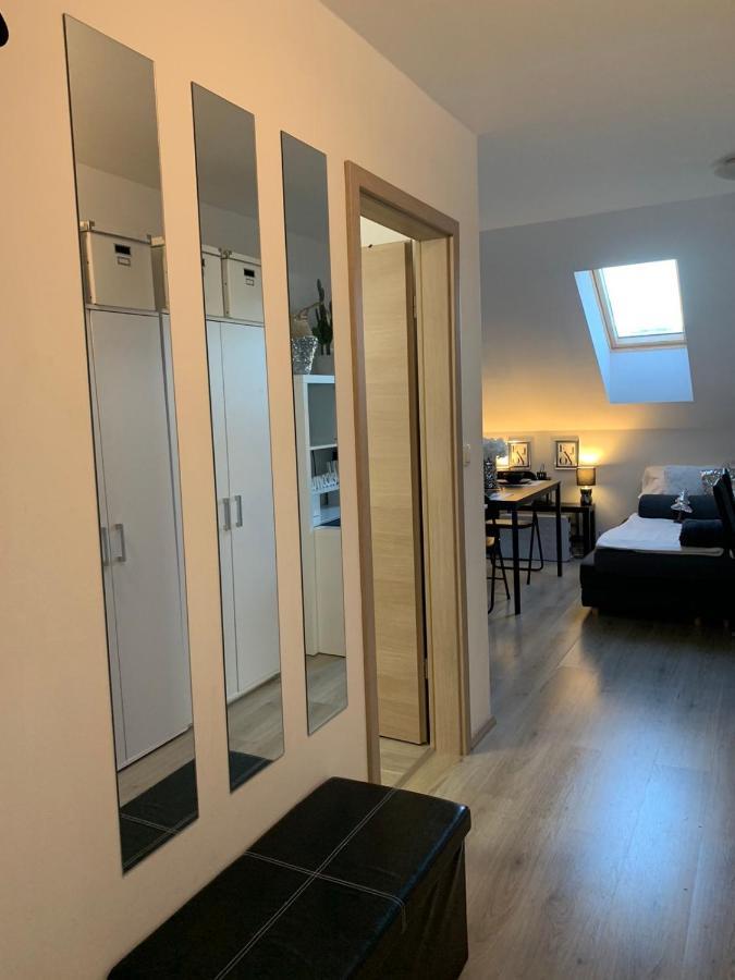 Apartment Mansarda Μαριμπόρ Εξωτερικό φωτογραφία